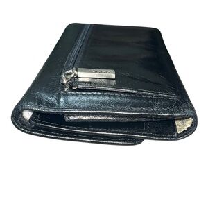 Gorgeous Hobo International Black Leather Organizer Wallet, Paisley Lining